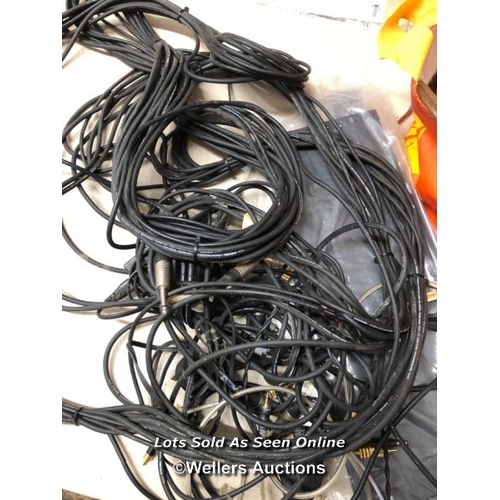 8162 - LARGE QUANTITY OF MUSIC RELATED CABLES & LIGHT BRACKETS INCL. JACK LEADS, POWER LEADS & MORE