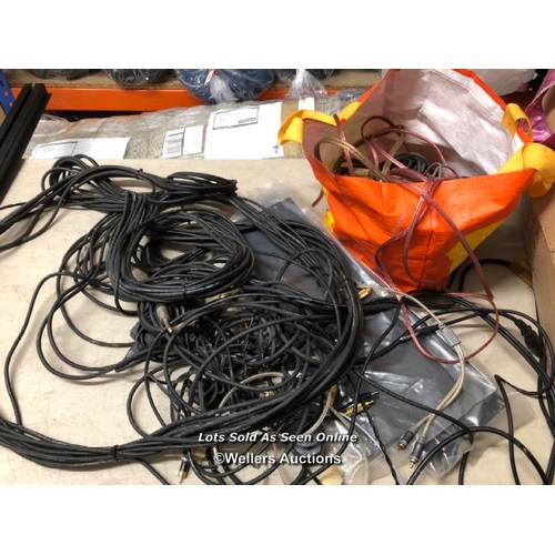 8162 - LARGE QUANTITY OF MUSIC RELATED CABLES & LIGHT BRACKETS INCL. JACK LEADS, POWER LEADS & MORE