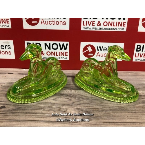 8185 - STUNNING PAIR OF URANIUM/VASELINE GLASS JOHN DERBYSHIRE GREYHOUND DOGS