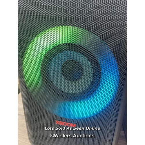 8198 - LG XL5S XBOOM WIRELESS SPEAKER / POWERS UP, CONNECTS TO BT, PLAYS MUSIC, APPEARS NEW OPEN BOX