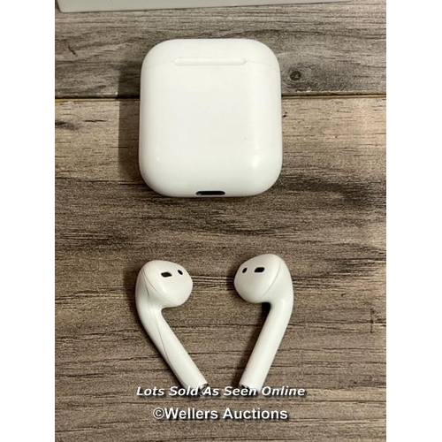 8222 - APPLE AIRPODS / 2ND GEN / WITH CHARGING CASE / MV7N2ZMA / POWER UP, CONNECT TO BT, PLAY MUSIC, SIGNS... 