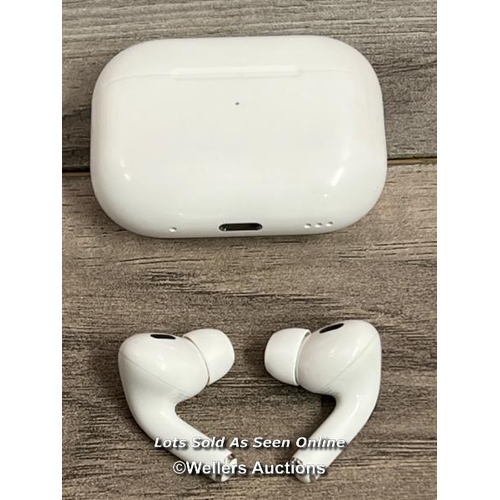 8225 - APPLE AIRPODS PRO (2ND GEN) / MQD83ZM/A / MAGSAFE CHARGING CASE WITH LANYARD LOOP / POWER UP, CONNEC... 