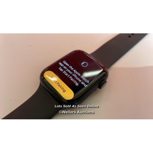 8238 - APPLE WATCH SERIES 7 / A2474 / 45MM / WITH STRAP / WITHOUT CHARGER / POWERS UP / SERIAL NUMBER UNKNO... 