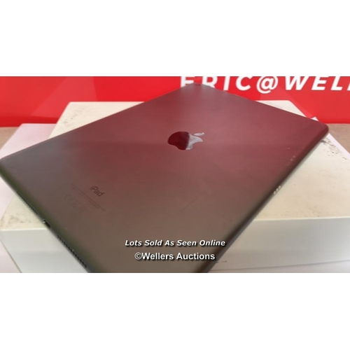 8242 - APPLE IPAD / A2602 / 9TH GEN / WIFI / 64GB / WITHOUT CHARGER / SERIAL NUMBER: TT6NR6GXG7 / ORIGINAL ... 