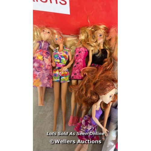 8299 - ASSORTED DOLLS INC. LOTS OF BARBIES / T31