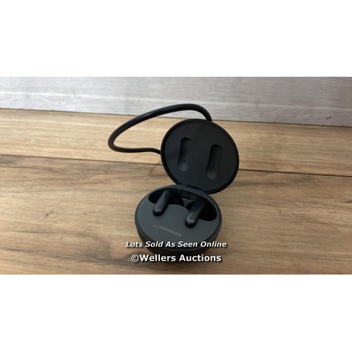 8353 - LG UFP5 WIRELESS EARBUDS / POWER UP, CONNECTS TO BT, PLAYS MUSIC, SIGNS OF USE