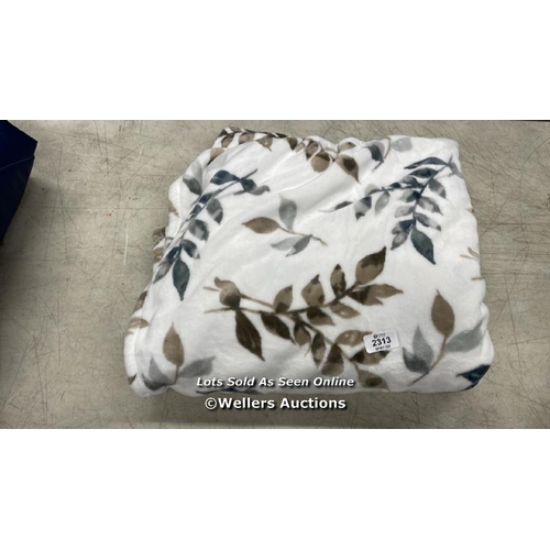 5 - LIFE COMFORT PRINTED PLUSH THROW, 152 X 177 CM / MINIMAL SIGNS OF USE / D19