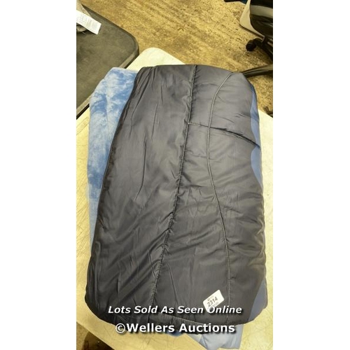 15 - WEATHERPROOF VINTAGE OUTDOOR BLANKET WITH FLEECE HOOD / MINIMAL SIGNS OF USE / D19