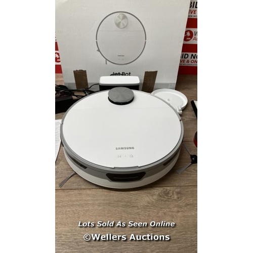 31 - SAMSUNG JET BOT ROBOT VACUUM CLEANER