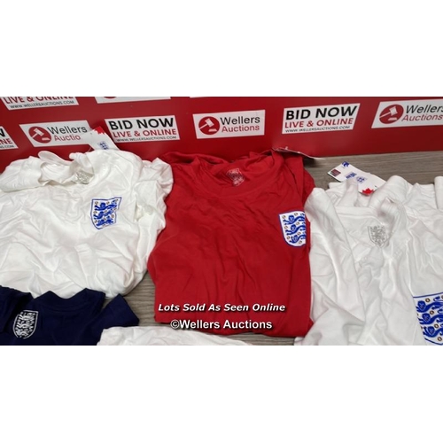 89 - 6X GENTS NEW OFFICIAL ENGLAND FOOTBALL T SHIRTS / MIXED SIZES / D18