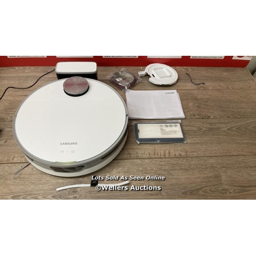 179 - SAMSUNG JET BOT ROBOT VACUUM CLEANER / POWERS UP / SOME SIGNS OF USE / C36