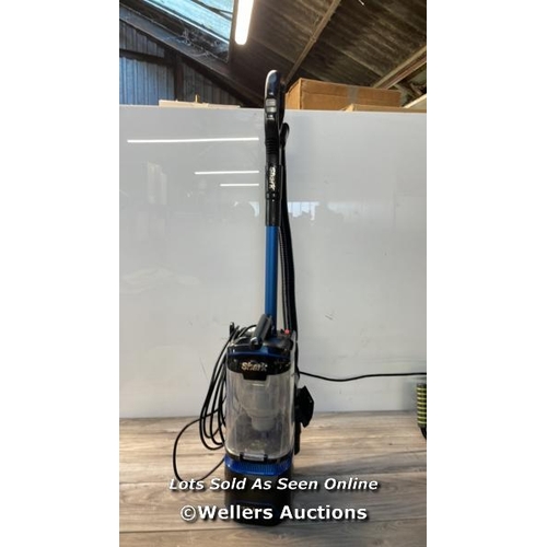 486 - SHARK VACUUM CLEANER / POWERS UP / SIGNS OF USE / INCOMPLETE