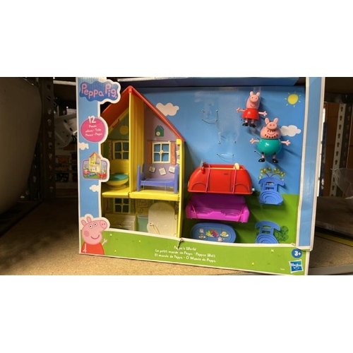 140 - PEPPA PIG PEPPA'S WORL HOUSE / NEW - SEE IMAGES / C35