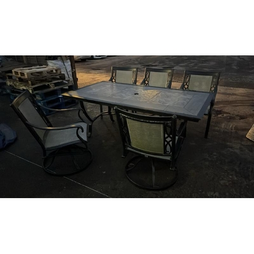 260 - GARDEN OUTDOOR TABLE AND CHAIRS SET / Y