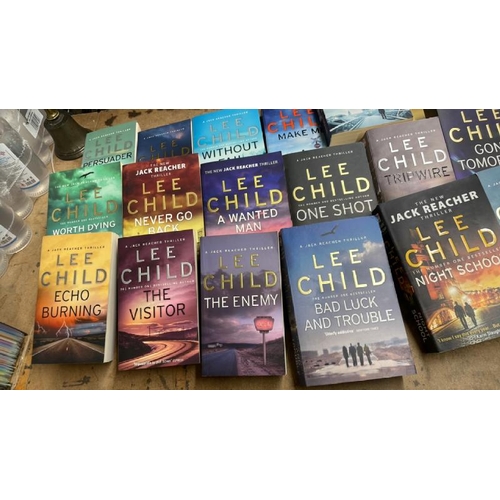 277 - SELECTION OF LEE CHILD BOOKS / SEE IMAGES  / E