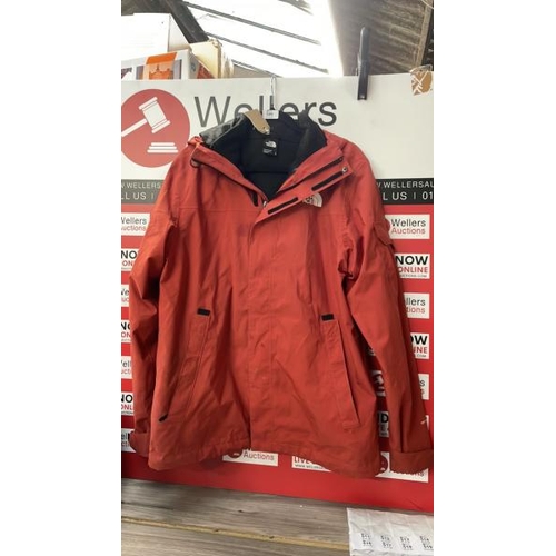 509 - PRE OWNED GENTS NORTH FACE COAT / R