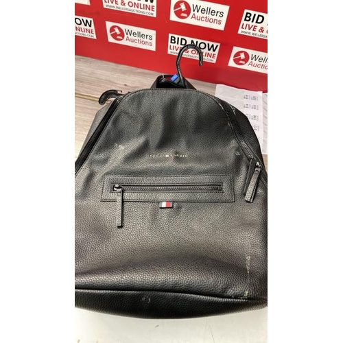 511 - TOMMY HILFIGER BACKPACK  / R