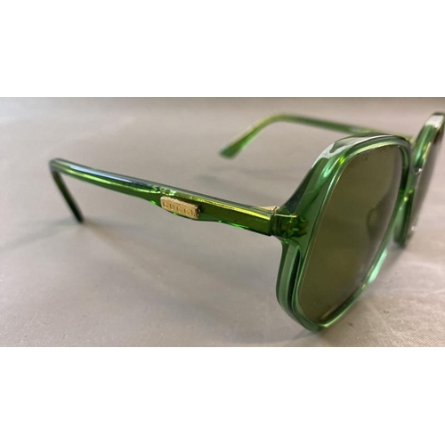 9571 - GUCCI GG0258S SUNGLASSES - SMALL SCRATCHES