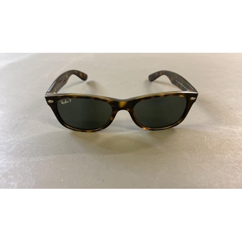 9581 - X2 SUNGLASSES INCL. RAY-BAN RB3447 ROUND METAL AND RB2132 NEW WAYFARER