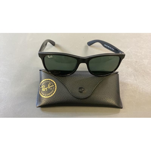 9585 - RAY-BAN RB4202 SUNGLASSES INCL. CASE