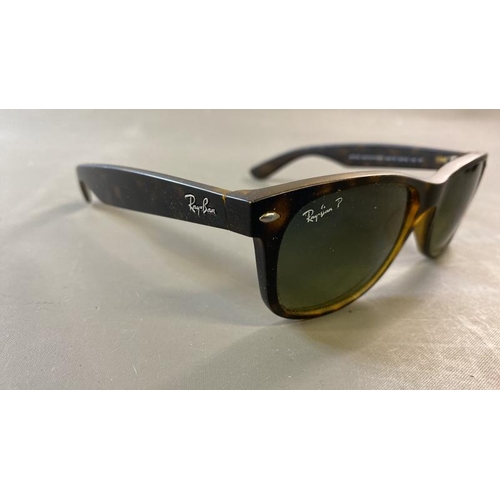 9602 - RAY-BAN RB2132 NEW WAYFARER SUNGLASSES