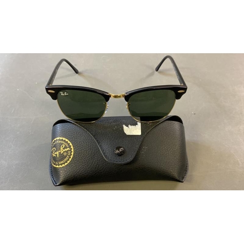 9610 - RAY-BAN RB3016 CLUBMASTER SUNGLASSES INCL. CASE