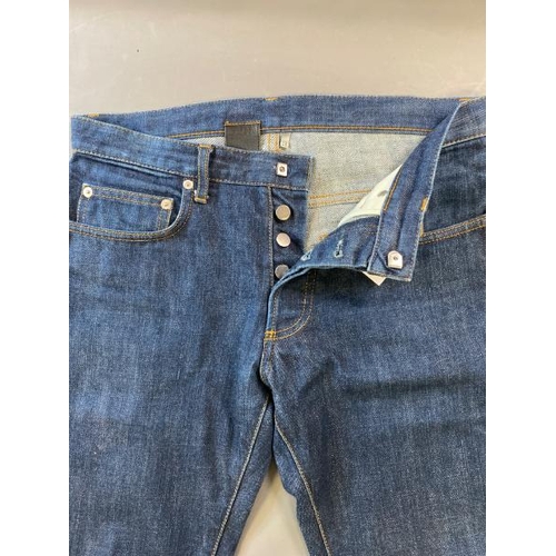 9634 - DIOR JEANS SIZE 28