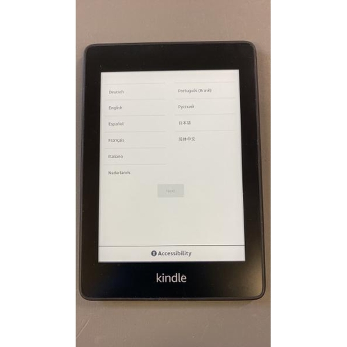 9695 - AMAZON KINDLE PAPERWHITE - 11TH GEN /  M2L3EK / RESTORED TO FACTORY DEFAULTS