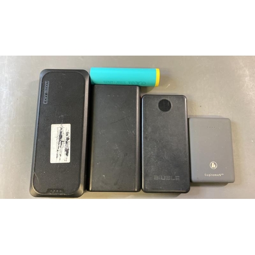 9716 - X5 POWER BANKS INCL. BIUBLE, SUPREME5 AND POCKET JUICE