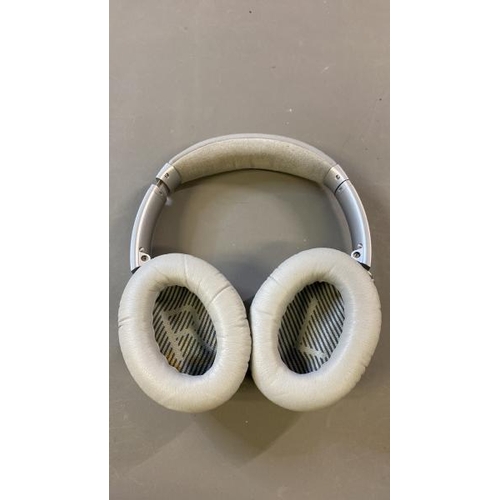 9741 - 1 X BOSE HEADPHONES MODEL 425948 / A2