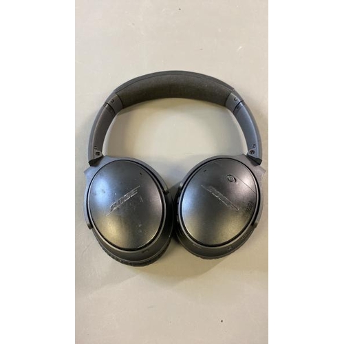 9743 - X1 BOSE HEADPHONES MODEL 419811 / A2