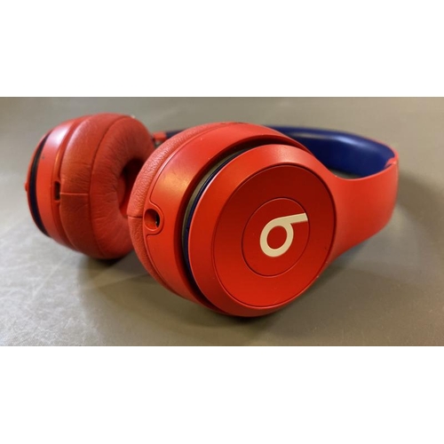 9747 - 8X X1 APPLE BEATS HEADPHONES MODEL A1796 INCL. CASE