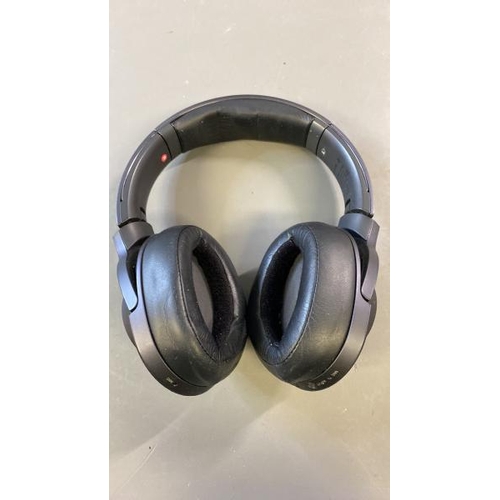 9748 - 6X SONY HEADPHONES MODEL MDR-100ABN