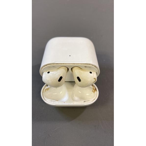 9756 - 6X APPLE AIRPODS MODEL A1938 SN GFHXGD7MJMMT - BLUETOOTH CONNECTION TESTED