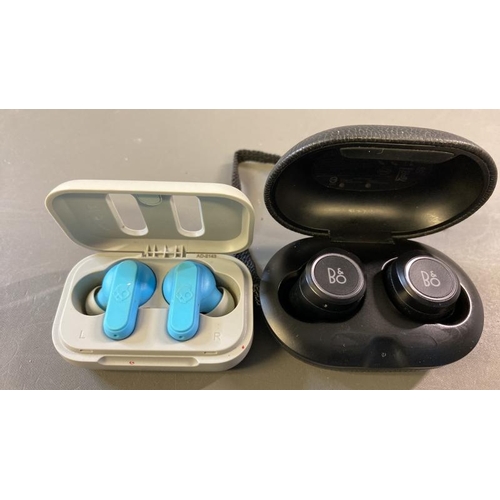 9803 - X2 EARBUDS INCL. SKULLCANDY S2DBW - BLUETOOTH CONNECTION NOT TESTED