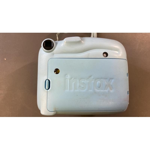 9845 - FUJIFILM INSTAX MINI 11 CAMERA