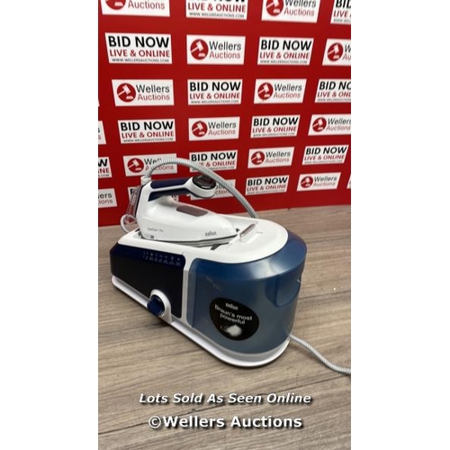 9076 - BRAUN CARESTYLE 7 PRO STEAM GENERATOR IRON IN BLUE, IS7282BL / POWERS UP, SIGNS OF USE / D12