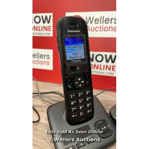 9445 - PANASONIC KX-TGH720E TRIPLE DECT PHONE / POWERS UP/  MINIMAL SIGNS OF USE  / T57