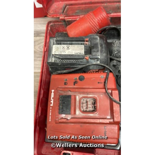 9458 - HILTI TE 7-A HAMMER DRILL WITH 2 BATTERIES AND A CHARGER / T52