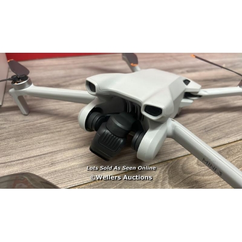 9533 - DJI MINI 3 WITH DJI REMOTE CONTROL AND 128GB SAMSUNG MICROSD CARD FOR ACTION SPORTS CAMERAS / APPEAR... 