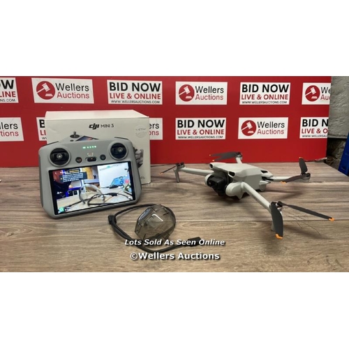 9534 - DJI MINI 3 WITH DJI REMOTE CONTROL AND 128GB SAMSUNG MICROSD CARD FOR ACTION SPORTS CAMERAS / POWERS... 