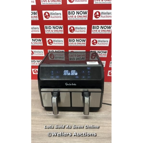 2119 - SUR LA TABLE AIR FRYER WITH X2 3.8L DRAWERS / POWERS UP, SIGNS OF USE, DAMAGED/ BROKEN ON THE SIDE /... 