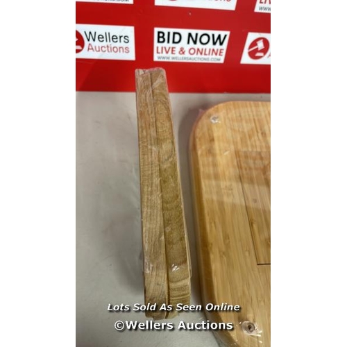 2343 - BAMBOO CHEESE BOARD WITH 4 TOOLS / APPEARS NEW   / E38