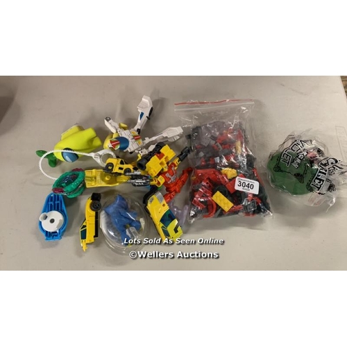 3040 - BAG OF LOOSE ACTION FIGURES  / G80