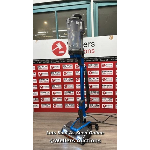 6038 - SHARK HZ400UKT CORDED STICK VACUUM / POWERS UP / SIGNS OF USE / P6