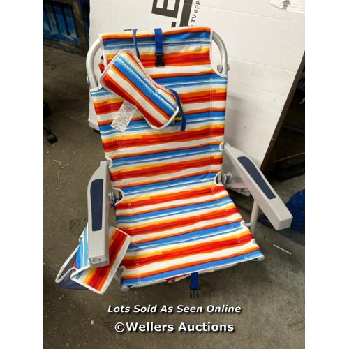 6230 - TOMMY BAHAMA BEACH CHAIR, SIGNS OF USE / P6