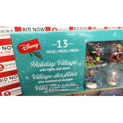 6264 - DISNEY CHRISTMAS VILLAGE SET / NEW & SEALED / E73