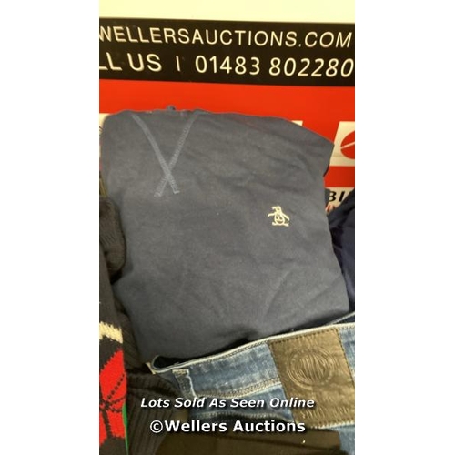 7009 - PRE-OWNED, AS FOUND AND DAMAGED CLOTHING, SOME IS NEW INCL. JEANS, JACKETS, POLO SHIRTS / MIXED SIZE... 