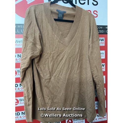 7020 - X15 LADIES NEW MATTY-M V-NECK JUMPERS / MIXED SIZES / SOME MAY BE A LITTLE DAMP, MOST ARE DRY / S5