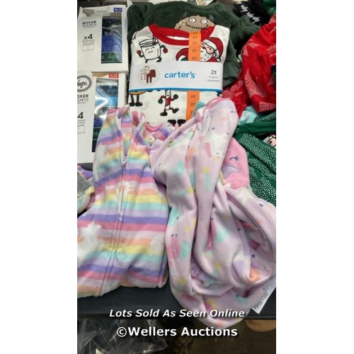 7040 - CHILDRENS NEW MIXED CLOTHING INCL. SOCKS, LOUNGE & SLEEP WEAR AND MORE INCL. HYPE / MIXED SIZES / S8